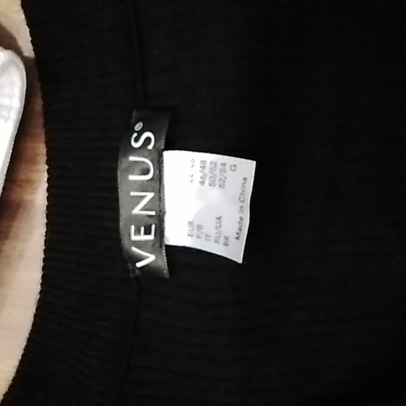 Venus Ribbed Sweater - Picture 4 of 4